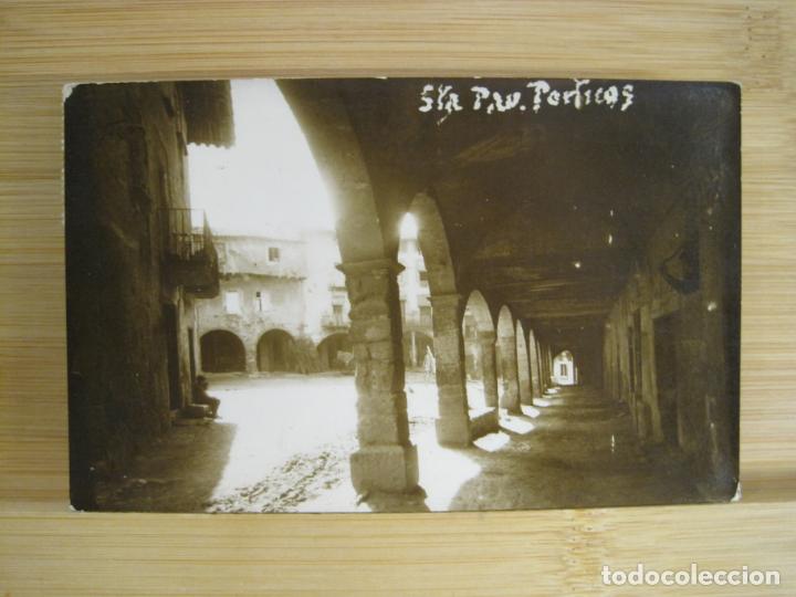 Postales: SANTA PAU-PORTICOS-FOTOGRAFICA-POSTAL ANTIGUA-(96.435)