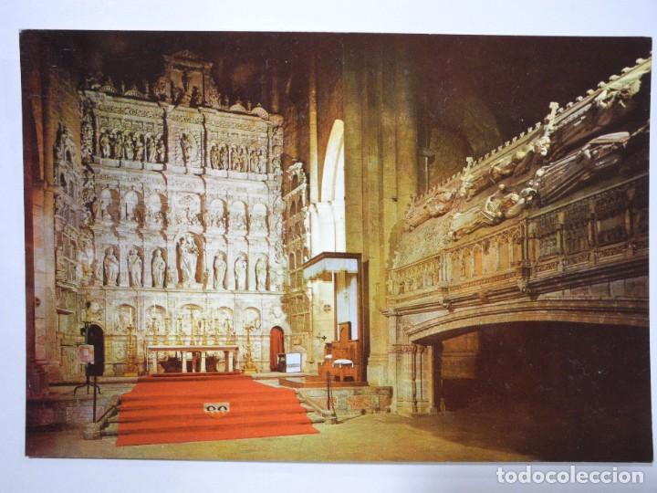 Postales: Monasterior de Poblet. Retablo y detalle de los Panteones Reales. Ed. Ro-Foto n. 8 Nueva