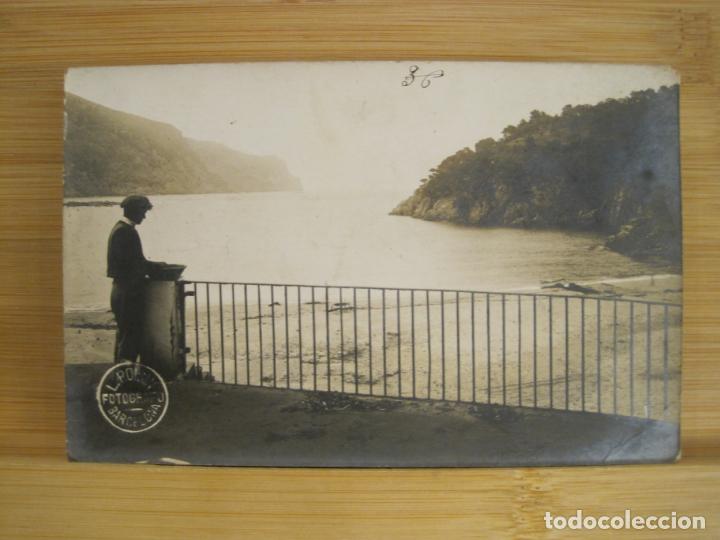 Postkarten: PALAFRUGELL-PLAYA AIGUA BLAVA-SELLO EN SECO ROISIN-FOTOGRAFICA-POSTAL ANTIGUA-(97.581)