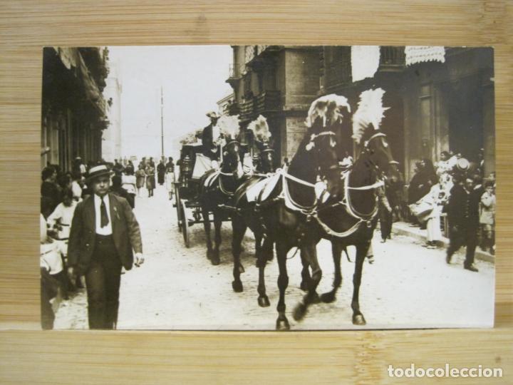 Postales: BARCELONA-ENTIERRO DE ALGUIEN RELEVANTE-FOTO M.MATEO-FOTOGRAFICA-POSTAL ANTIGUA-(99.058)