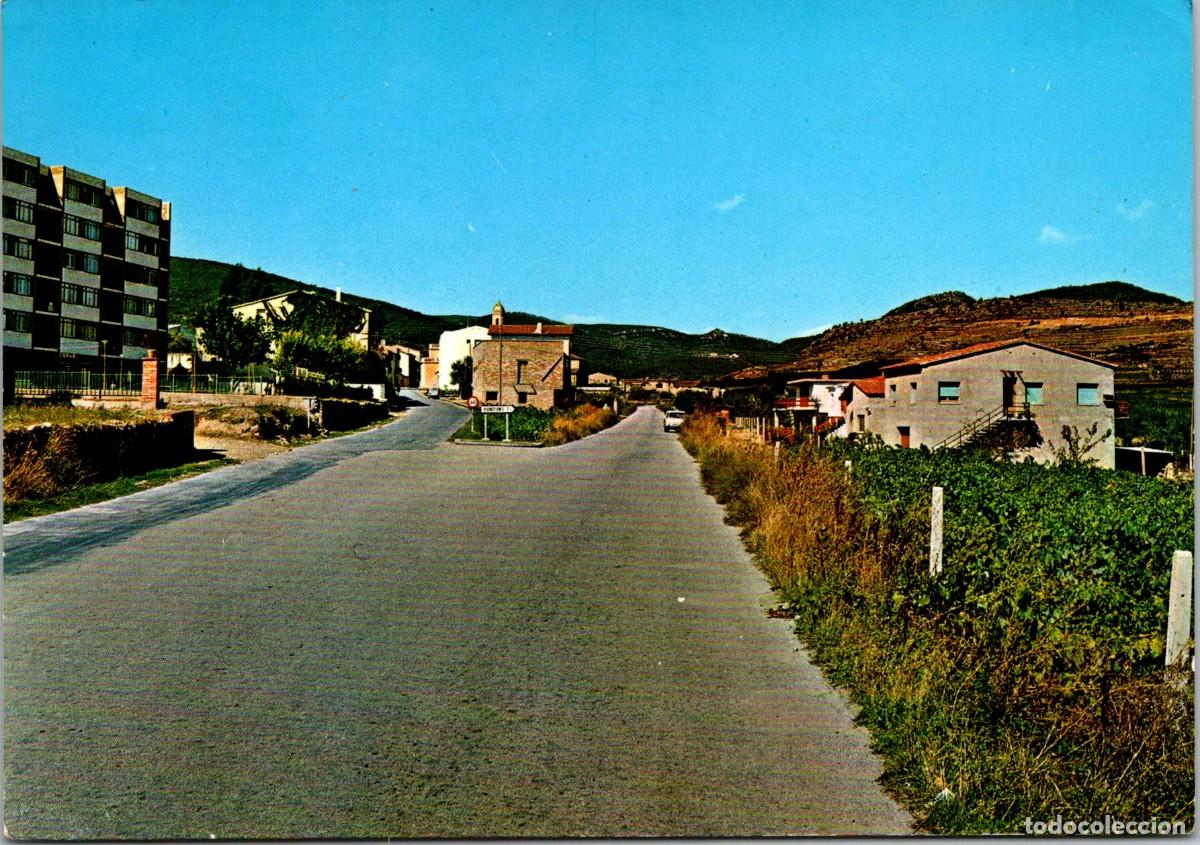 Postales: Torrellas de Foix - Entrada a pueblo - Ed. Ro-Foto n&ordm; 11 - 150x105mm - SEAT 1500