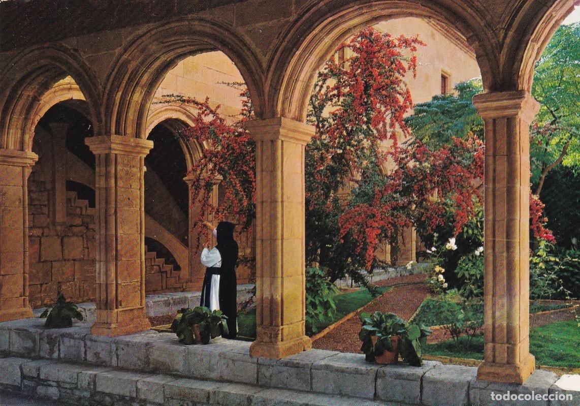 Postales: 37 Real Monasterio de Poblet - Claustro del locutorio s. XII-XIV &middot; Claustre del locutori