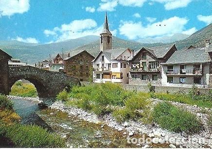 Postales: POSTAL A COLOR N&ordm; 71 ESTERRI DE ANEU PIRINEU CATALAN VISTA PARCIAL Y PUENTE ROMANICO SOBRE EL RIO NO