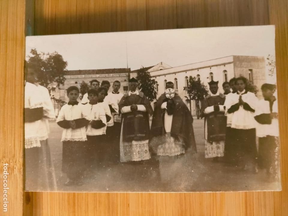 Postkarten: LUGAR SIN IDENTIFICAR-CURAS O SACERDOTES-CATALUNYA ??-FOTOGRAFICA-POSTAL ANTIGUA-(104.038)