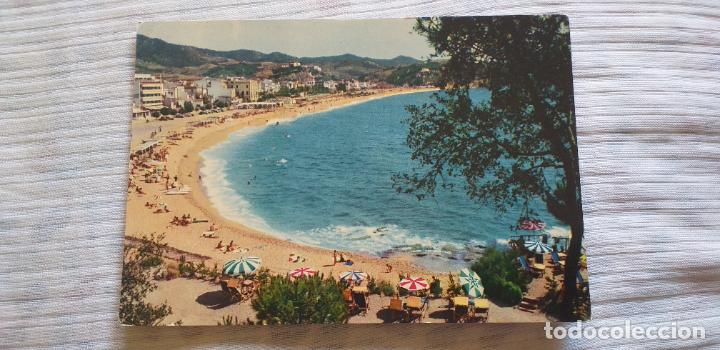 Postales: COSTA BRAVA-RV-150x105mm-N&ordm;367-LLORET DE MAR-LA VILLA Y SU GRAN PLAYA,DESDE LA CARABERA-DLB.2193-II