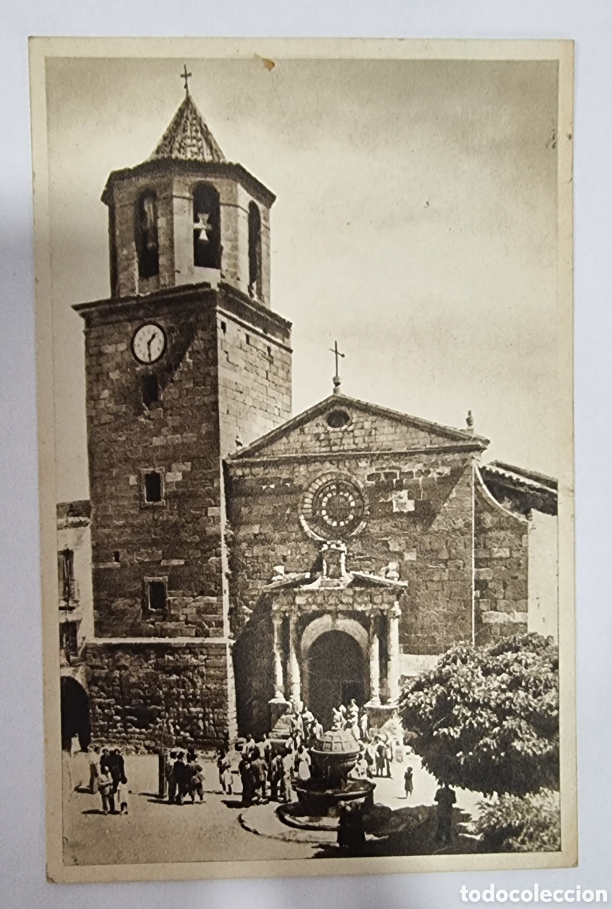 Postales: PRADES - Igl&eacute;sia y fuente. - Foto 1