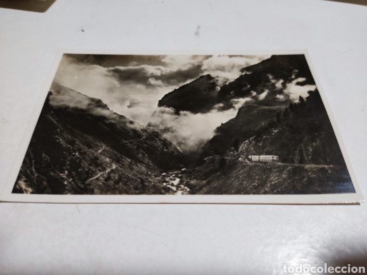 Postcards: Postal antigua Nuria, el cremallera el&eacute;ctrico subiendo por la graganta de Nuria