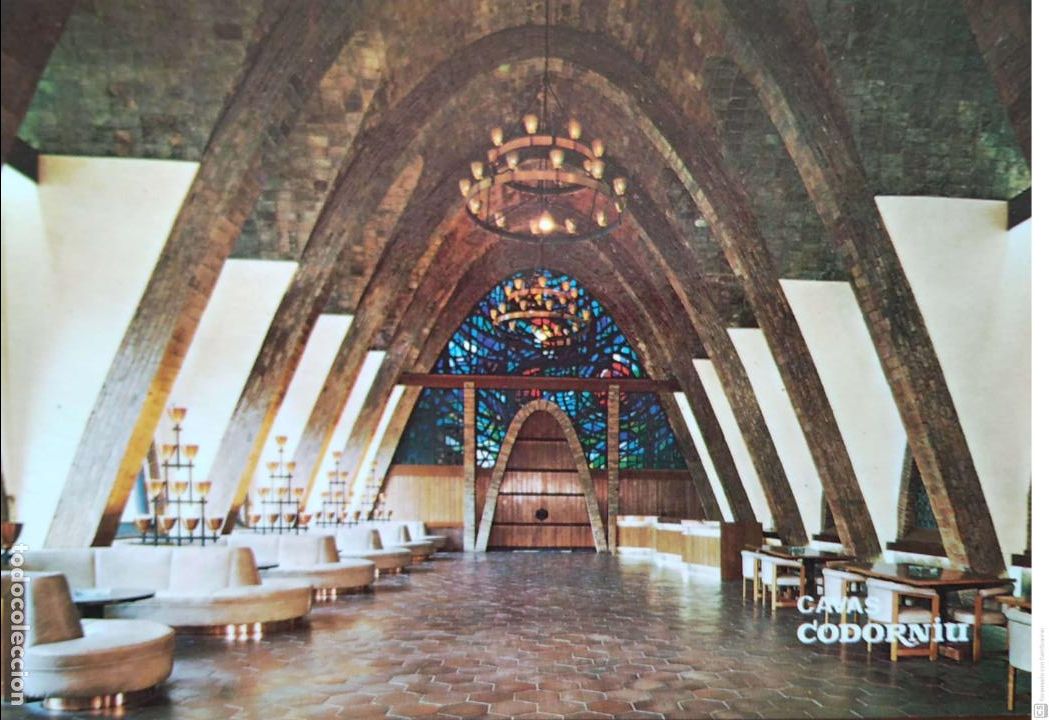 Postales: Cavas Codorniu. Sala de recepci&oacute;n Puig y Cadafalch. Monumento Nacional. Nueva. Color