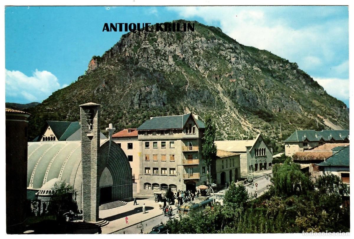 Postales: PONT DE SUERT / VISTA PARCIAL CON LA IGLESIA NUEVA / EDI. CAMPA&Ntilde;&Aacute; PUIG / SIN CIRCULAR