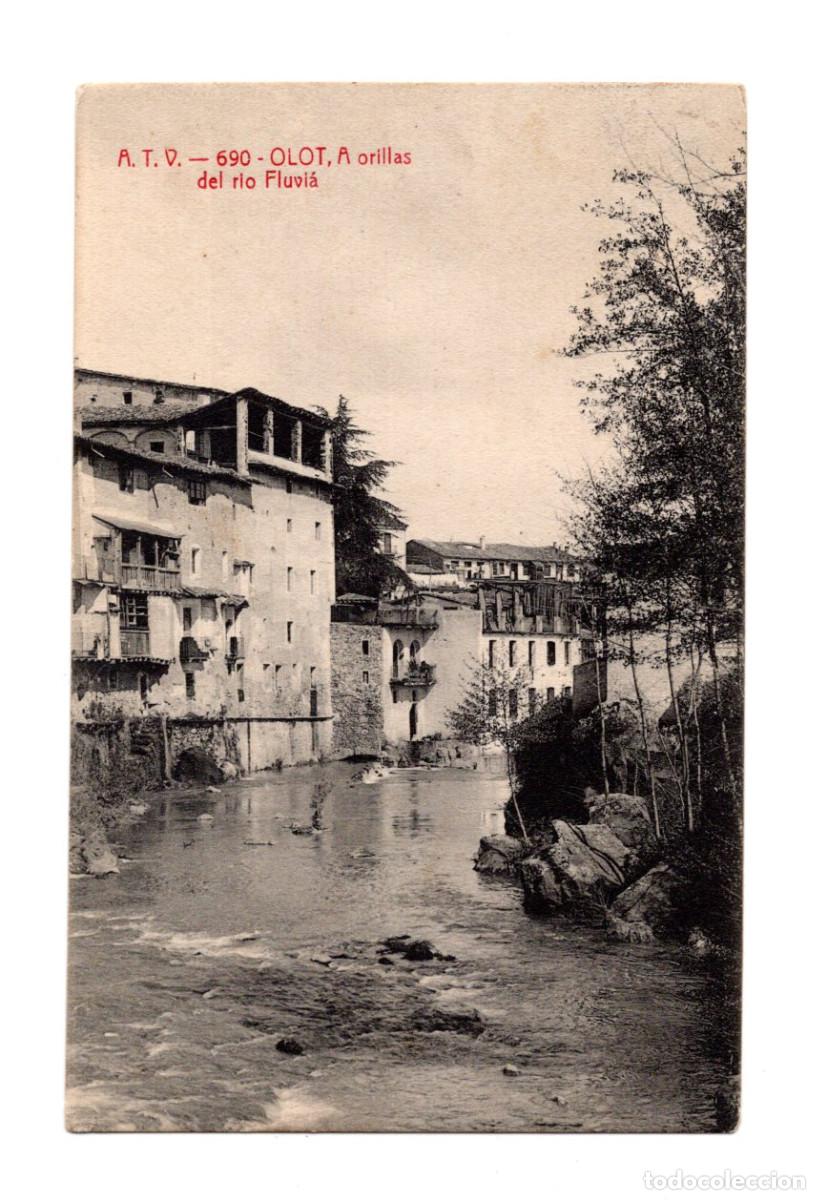 Postales: OLOT.- ORILLAS DEL RIO FLUVI&Aacute;. - Foto 1