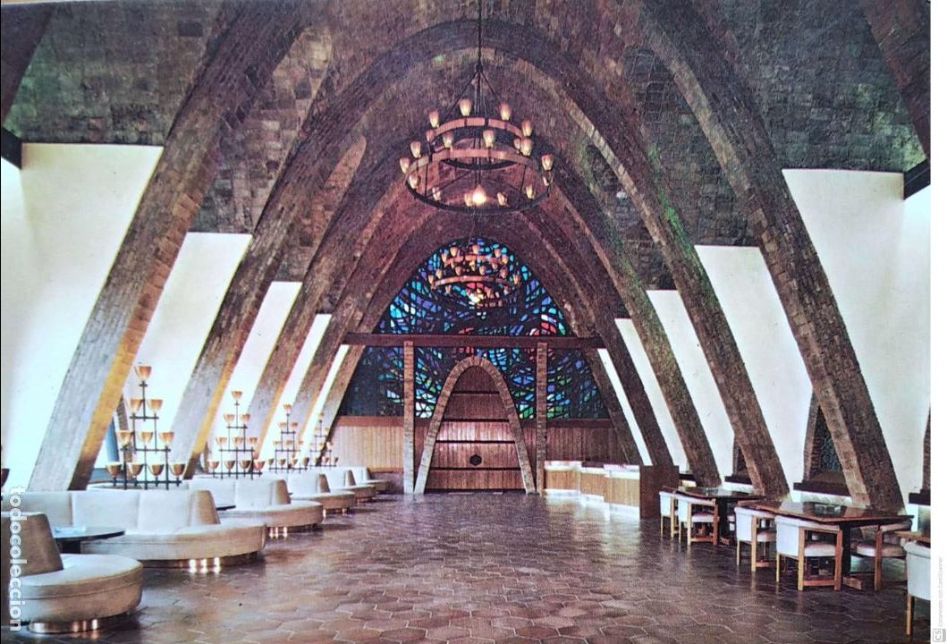 Postales: Cavas Codorniu. Sala de recepci&oacute;n Puig y Cadafalch. Monumento Nacional. Nueva. Color. Manchas en el