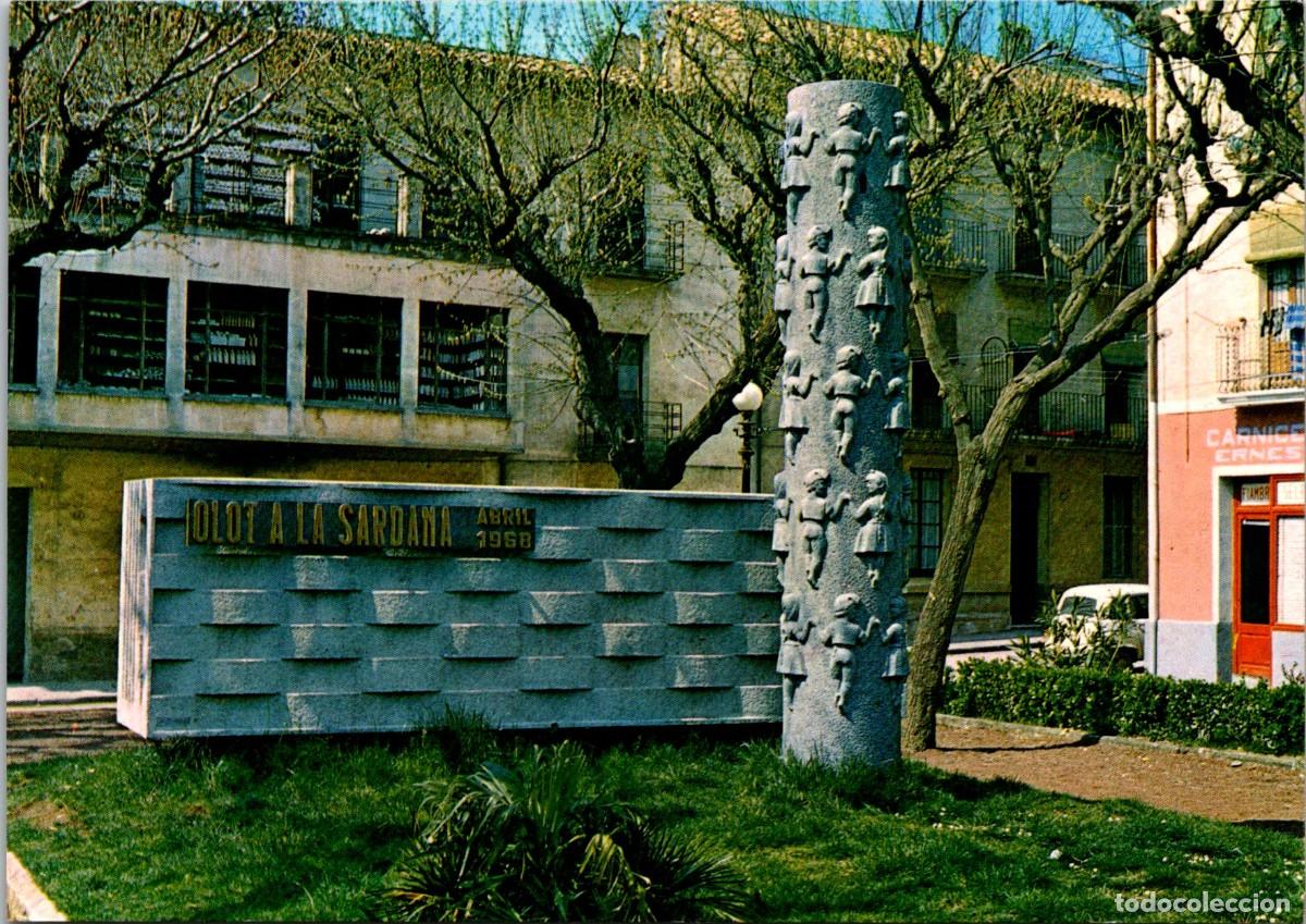 Postales: Olot - Monumento a la Sardana - F.I.T.E.R. - 149x105mm - Abril 1968 - Carnicer&iacute;a Ernest - Renalt 4