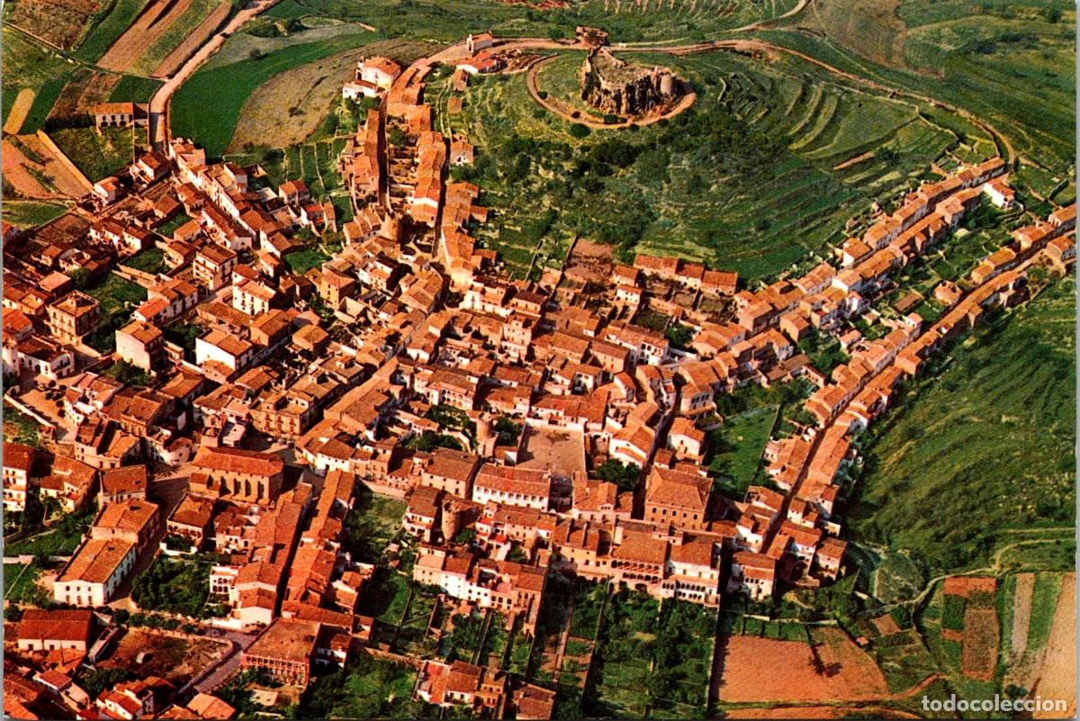 Cartoline: Bagur - Vista a&eacute;rea del castillo y pueblo - Aeropost n&ordm; 1105 - 151x101mm