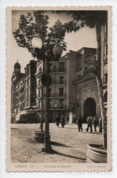 Postales: POSTAL, 16- LERIDA, AVENIDA DE BIONDEL. FOT. F. GUILERA. SIN CIRCULAR.