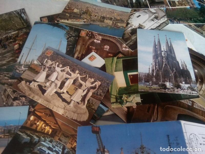 Postales: LOTE DE APROX. 65 POSTALES DE BARCELONA - Foto 3