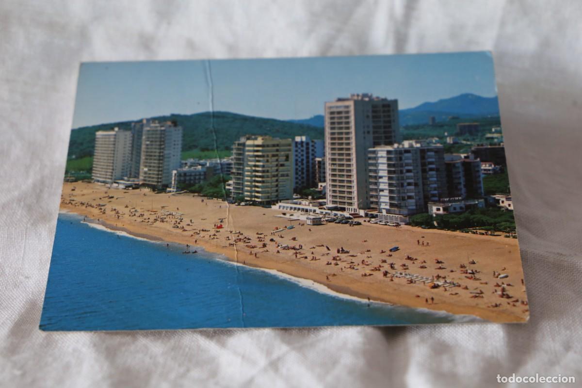 Postales: GE 2065 PLAYA DE ARO DETALLE DE LA PLAYA COSTA BRAVA 1977 POSTALES INTERNACIONAL COLOR