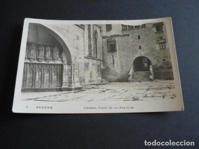 Postales: GERONA CATEDRAL PUERTA DE LOS APOSTOLES - Foto 1