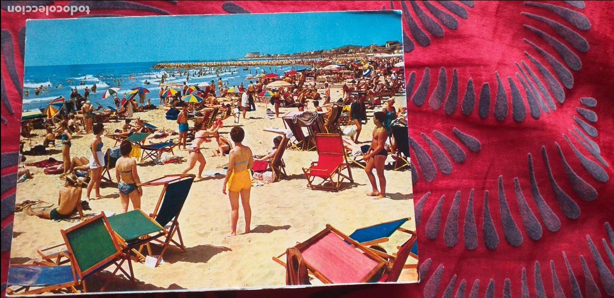 Postales: BARCELONA-RVD-150X105mm.-NO ESCRITA-SITGES-N&ordm;2005-BA&Ntilde;ISTAS EN LA PLAYA DE ORO