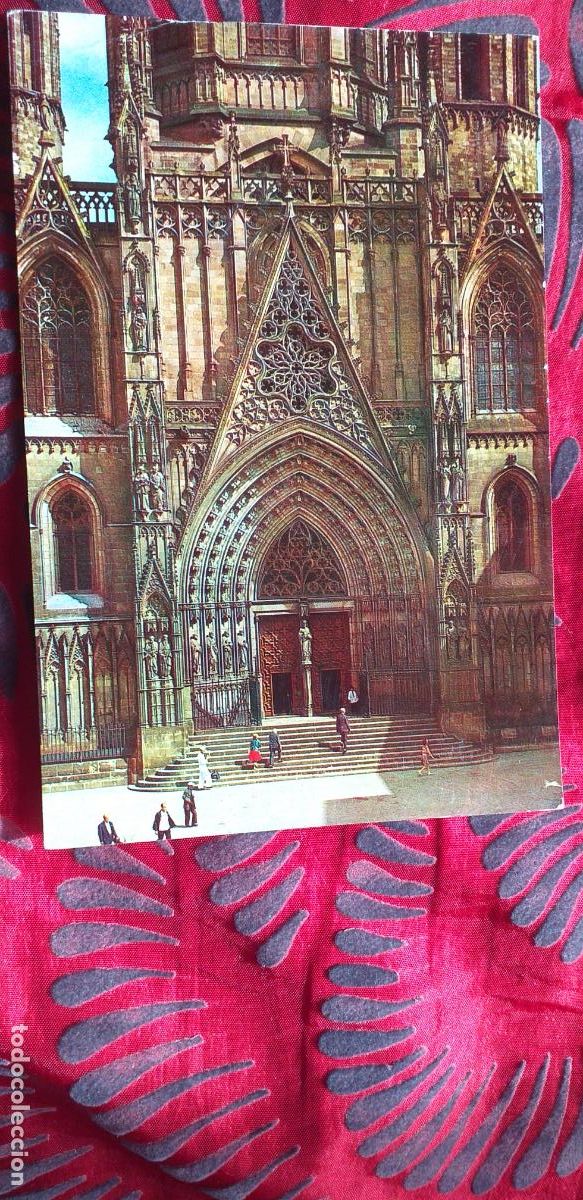 Postales: BARCELONA-RVD-150X105mm.-NO ESCRITA-N&ordm;546-PUERTA PRINCIPAL DE LA CATEDRAL-BASILICA