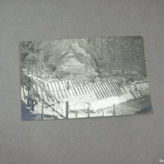 Postales: POSTAL FOTOGRÁFICA DE LAS OBRAS DEL PANTANO DE SAN ANTONIO. TALARN LÉRIDA 1914. VESTIDO DEL HORMIGÓN
