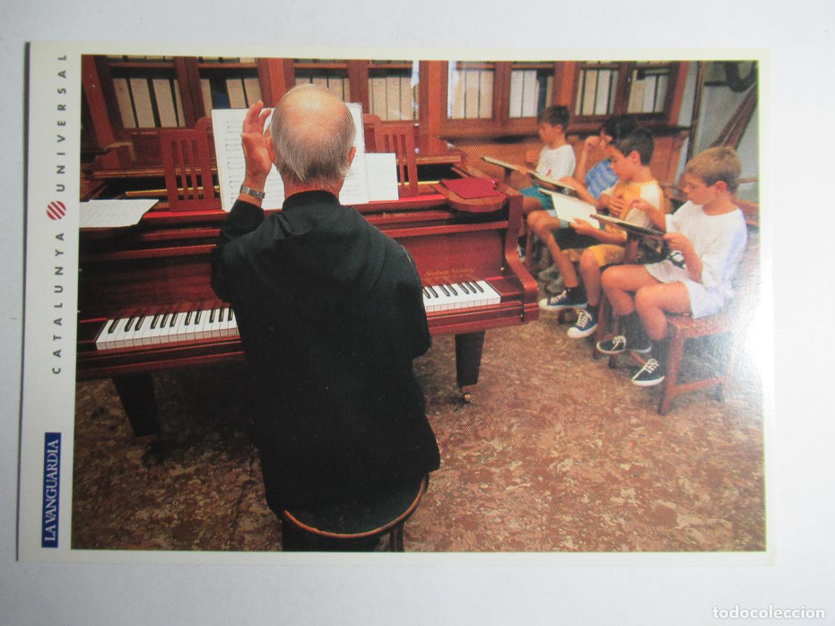 Postales: Montserrat - Ensayo de la Escolan&iacute;a en el interior del santuario