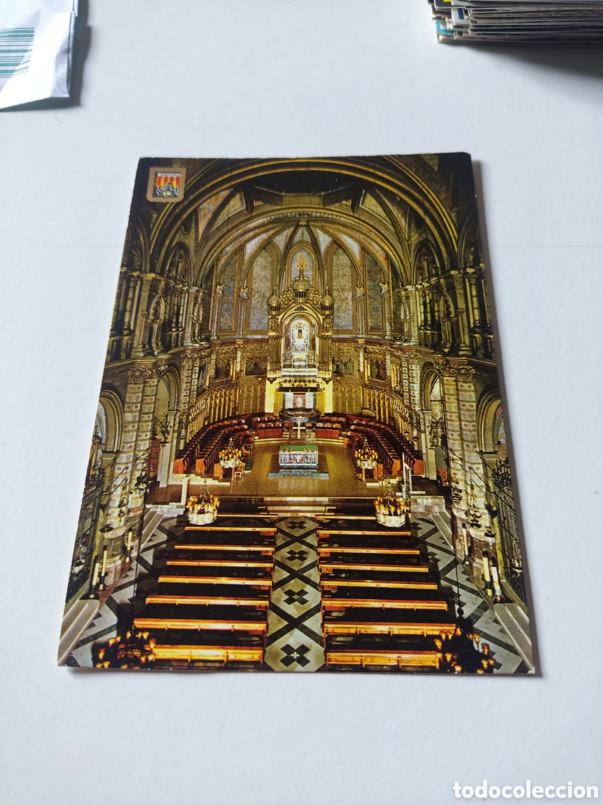 Postal Montserrat interior bas&iacute;lica