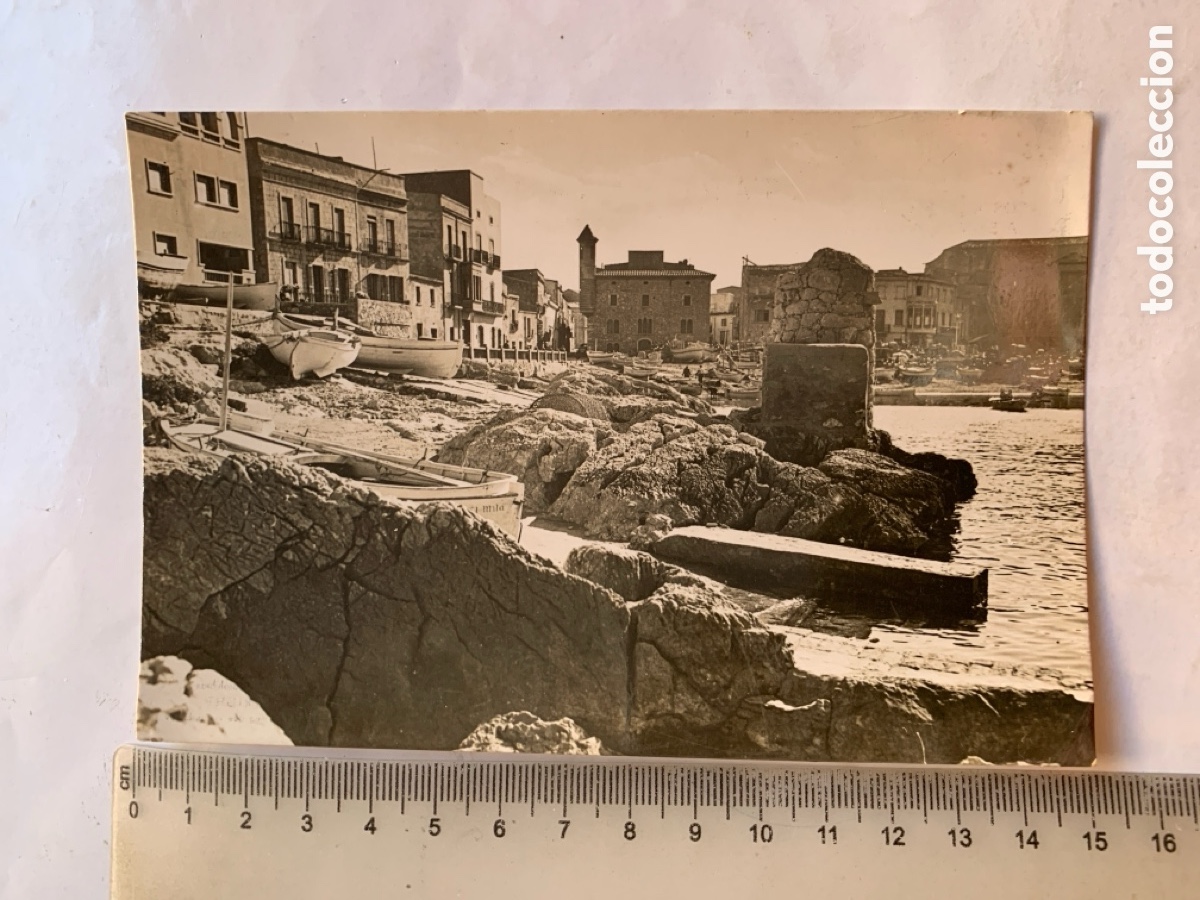 Postales: POSTAL. COSTA BRAVA. LA ESCALA. VARADEROS. CAMPA&Ntilde;A Y PUIG-FERRAN. 24 SEPT. 1953.