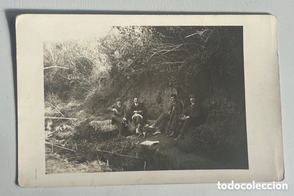 Postales: POSTAL FOTOGR&Aacute;FICA:PERSONAJES Y PERRO - DIVENDRES SANT 1912