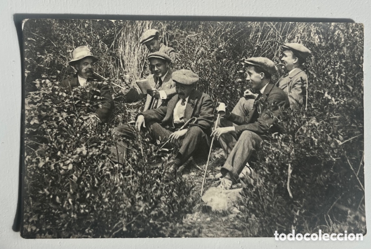 Postales: POSTAL FOTOGR&Aacute;FICA: GRUPO DE SE&Ntilde;ORES CANTANDO EN EL CAMPO - A&Ntilde;OS 1900
