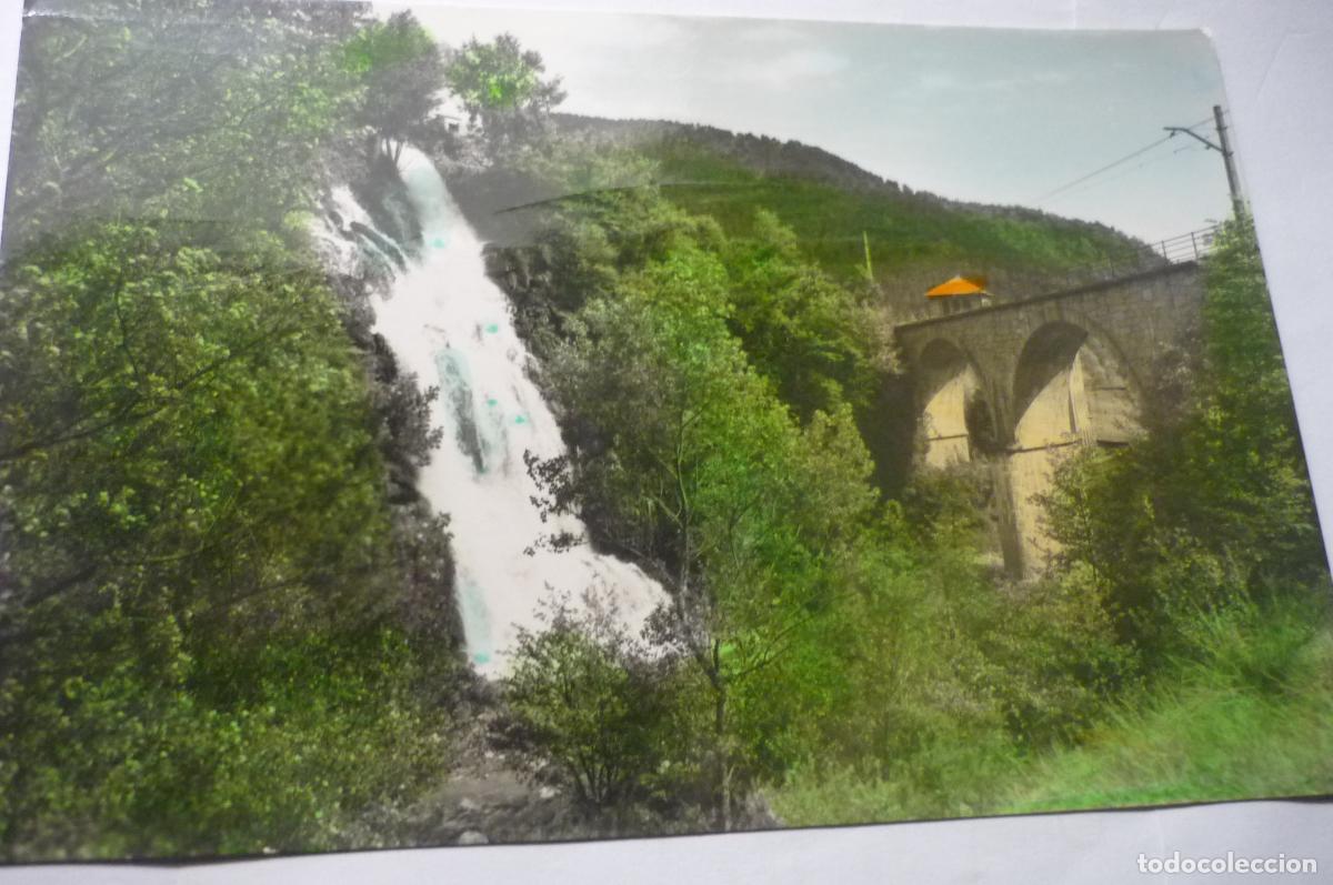 Postales: postal ribas de fresser.- coloreada puente ferrocarril a puigcerda y cascada circulada cm