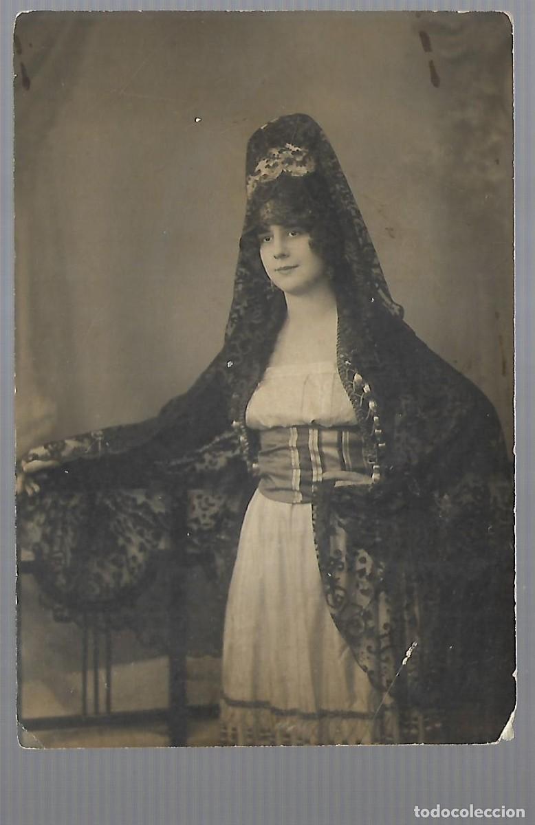 Cartoline: M3-ANTIGUA FOTOGRAFIA UNA DAMA CON MANTILLA - PEINETA Y FAJIN - FOTO - - -