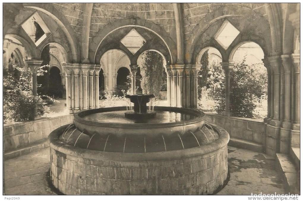 Postales: :::: PN210 - POSTAL - MONASTERIO DE POBLET - SURTIDOR DEL TEMPLETE EN EL CLAUSTRO - Foto 1