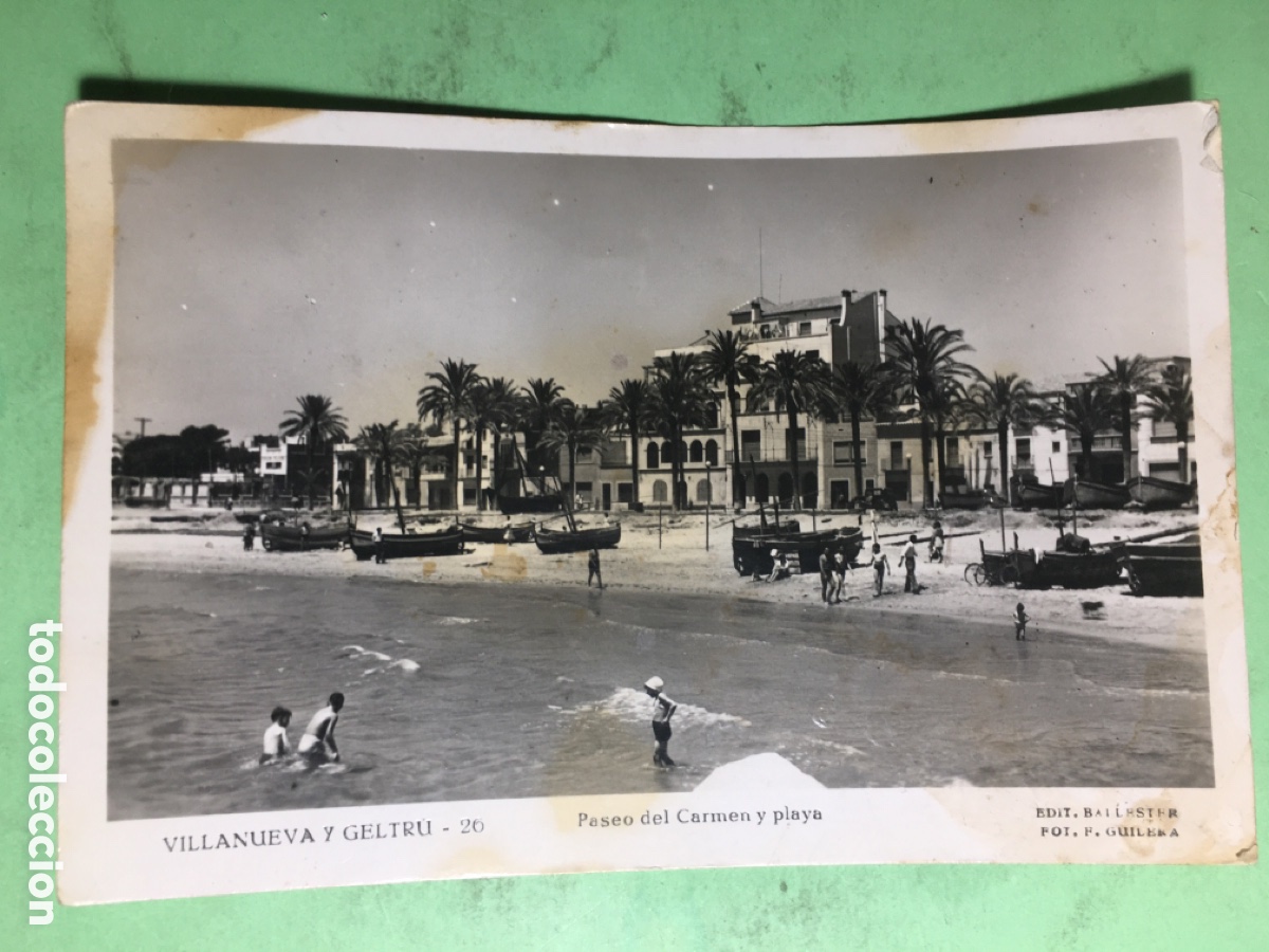Postais: 1952 B/N CIR. VILANOVA I LA GELTR&Uacute; 26 PASEO DEL CARMEN Y PLAYA GUILERA BALLESTER R1540