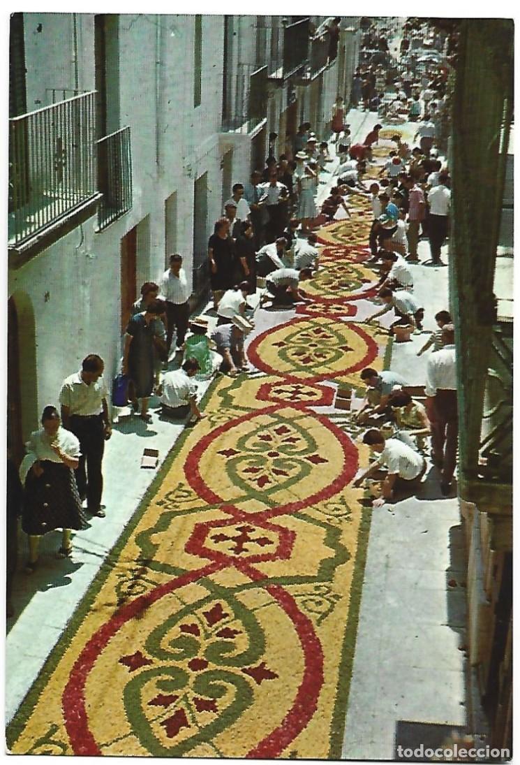 Postales: &rdquo;CORPUS CRISTI&rdquo; CONSTRUCTING THE FLOWERS CARPETS.- SITGES / BARCELONA - Foto 1