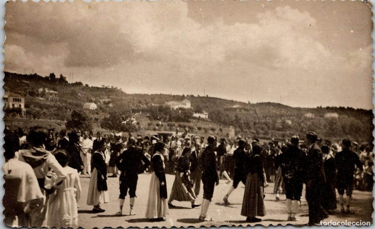 Postkarten: Cantonigr&ograve;s - Dia de Festa - Balls Populars - 136x83mm