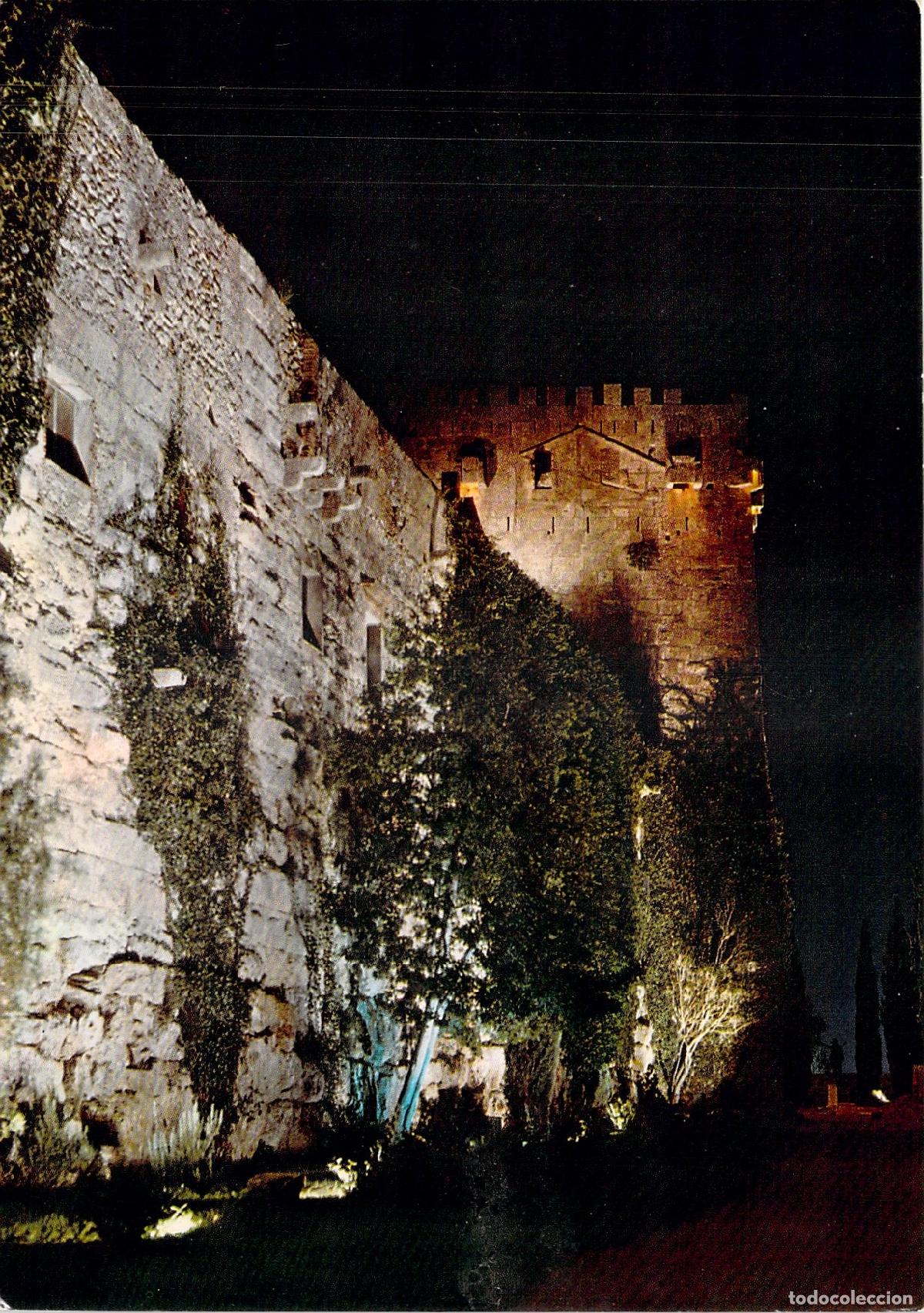 Cartoline: Postal Tarragona - Paseo Arqueol&oacute;gico, Torre del Arzobispo, Vista Nocturna