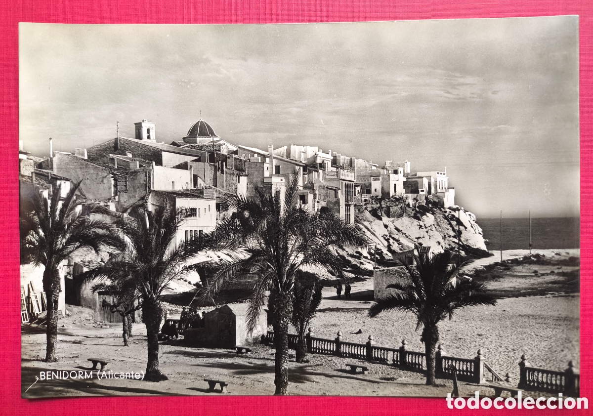 Postales: BENIDORM POSTAL FOTOGR&Aacute;FICA FOTOGRAF&Iacute;A MARVELLI ALACANT C. 1955