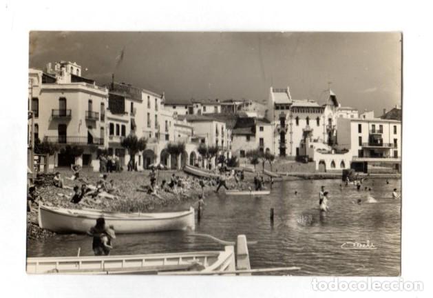 Postales: CADAQU&Eacute;S (Girona) *** PLAYA *** CIRCULADA Y FECHADA 1.955 - Foto 1