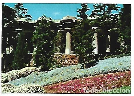 Postales: COLUMNAS DE LA PLAZA / COLUMNSOF THE PLACE.- PARQUE GUELL.- BARCELONA - Foto 1