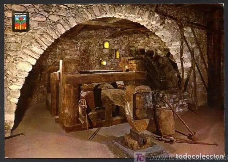 Postkarten: Ripoll. *Museu. Reproducci&oacute; d&acute;una Farga Catalana...* Ed. Fisa n&ordm; 1992. Nueva.