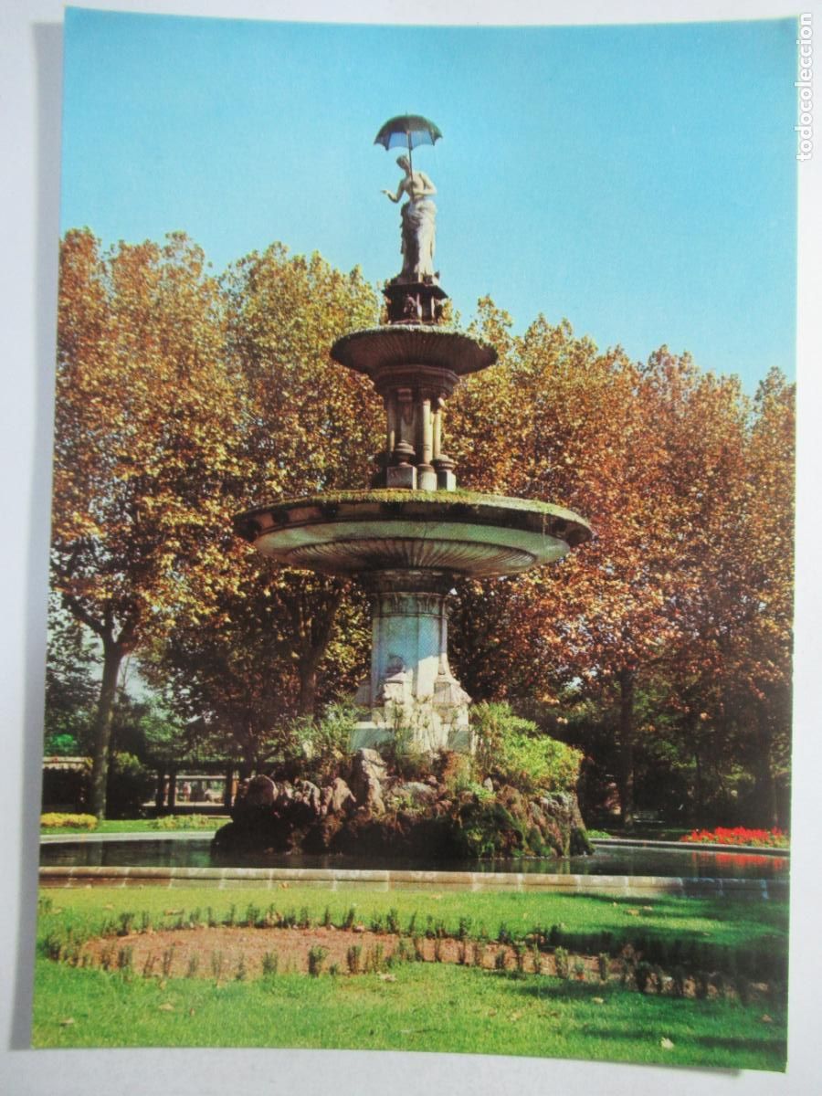 Postales: Barcelona - La Dama del Paraguas. Parque de la Ciudadela - Escrita
