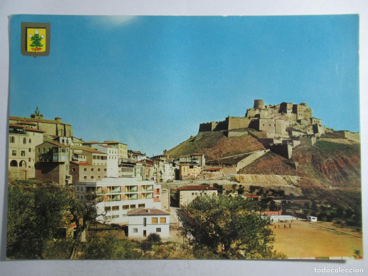 Postales: Cardona (Barcelona) - Vista parcial. Castillo y Campo de Deportes - S/C