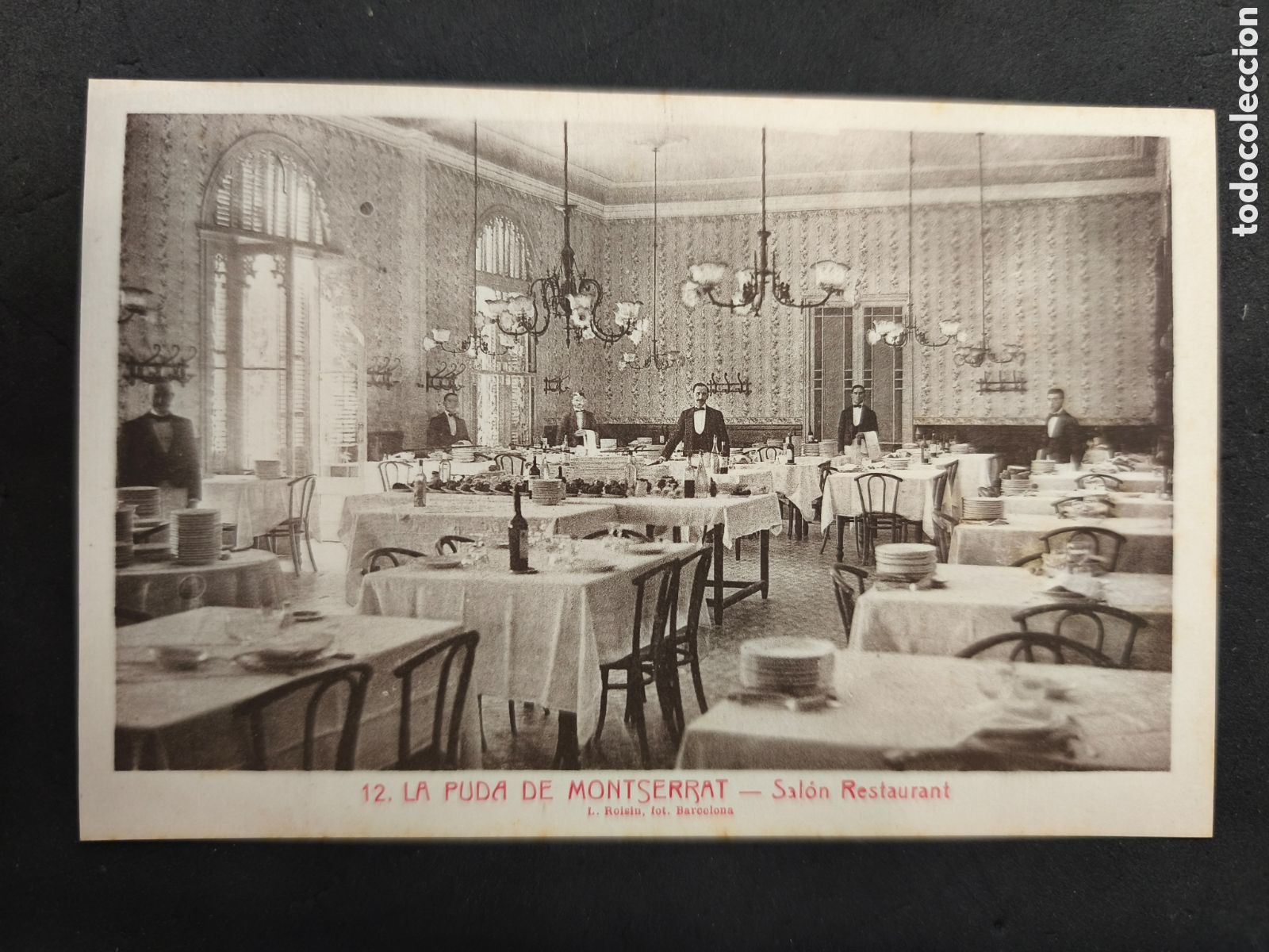 Postales: La puda de Montserrat, Sal&oacute;n restaurant