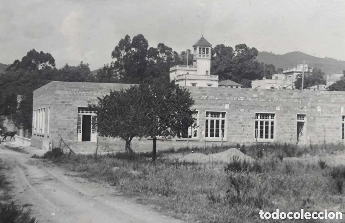 Postales: ESPA&Ntilde;A LUGAR SIN IDENTIFICAR ESCUELA NACIONAL EN OBRAS POSTAL FOTOGR&Aacute;FICA C. 1930