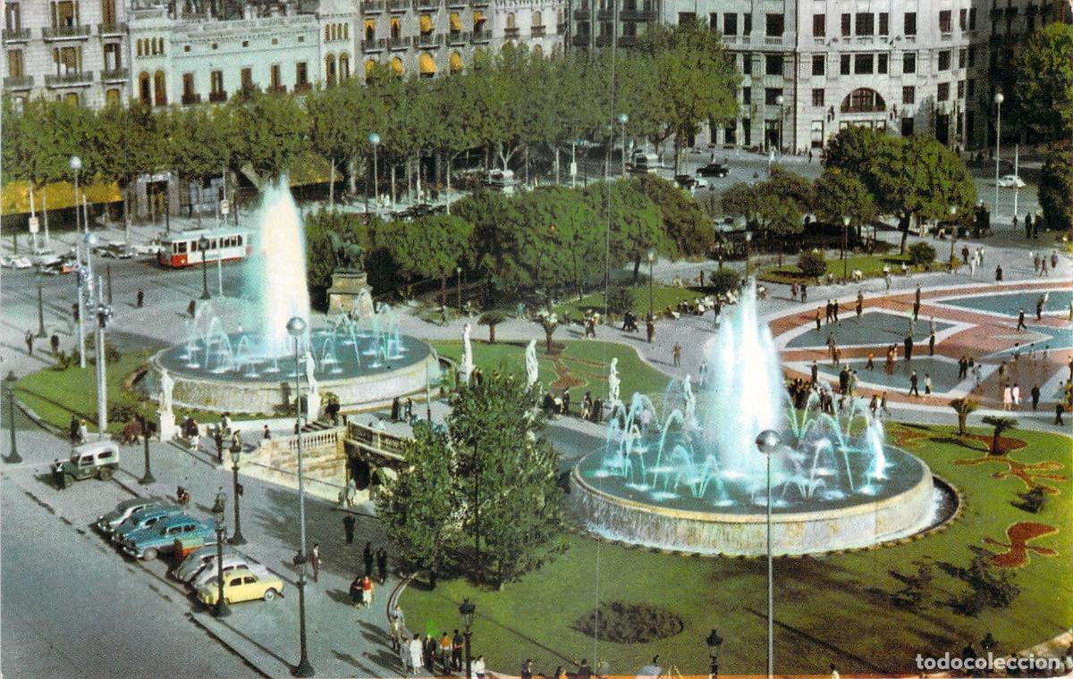 Postales: Postal de Barcelona - Plaza Catalu&ntilde;a y sus Fuentes