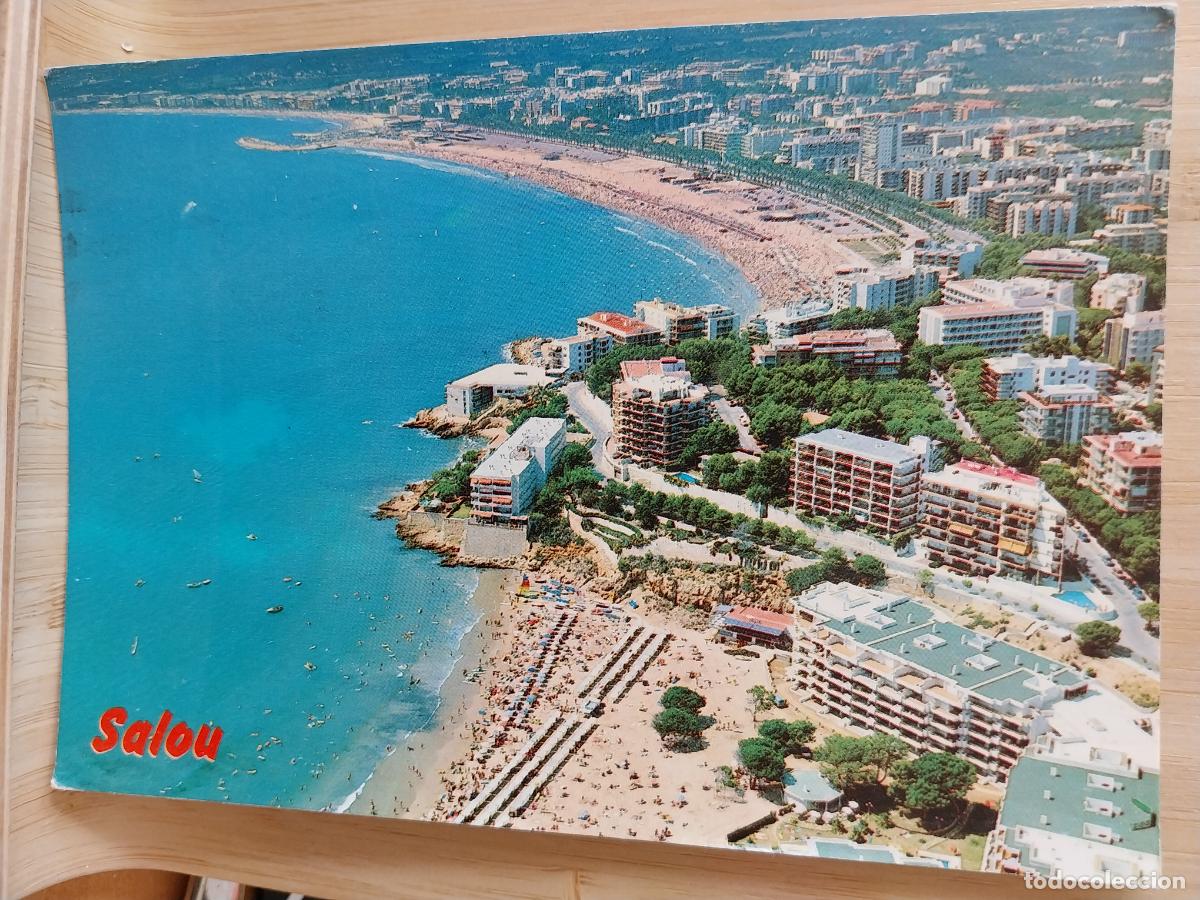 Postales: SALOU TARRAGONAED RAYMOND 47 CIRCULADA A&Ntilde;OS 80 PLAYA MUY ANIMADA