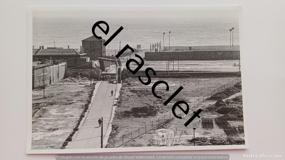 Postales: FOTO/POSTAL - OBRAS CAMPO FUTBOL DE LA BARCELONETA -BARCELONA - A&Ntilde;O 1988 - DIARIO ARA