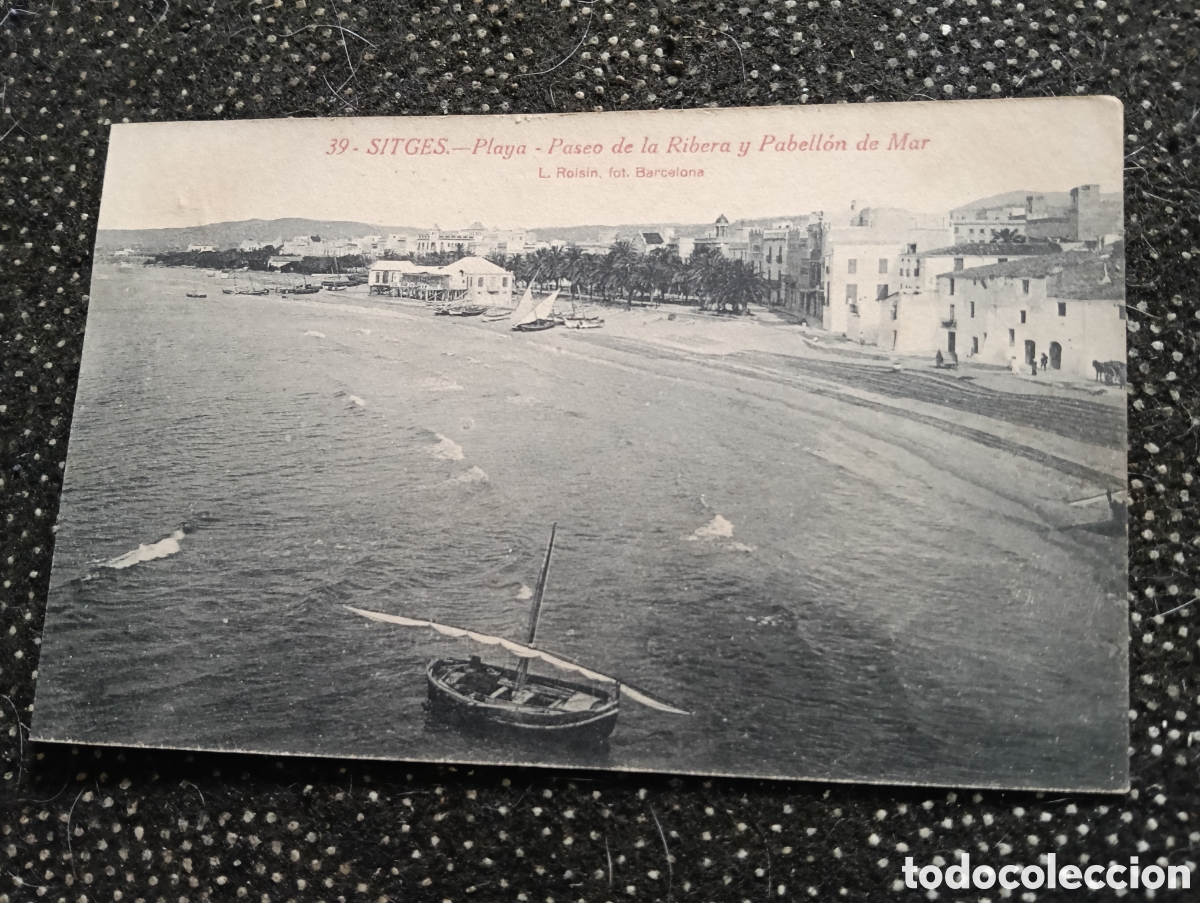 Postales: POSTAL 39 - SITGES 1920-30 - BARCELONA PLAYA PASEO DE LA RIBERA Y PABELL&Oacute;N DE MAR - L. ROISIN