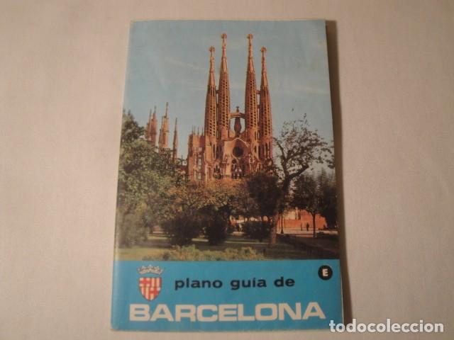 Postales: Plano gu&iacute;a de Barcelona. A&ntilde;o 1970. Estado como nuevo.