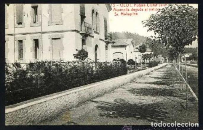 Postales: Olot. *Futura Ciutat Jardi...* Ed. Arqu&eacute;s n&ordm; 13. Circulada.